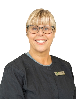 Dental assistant Carlene