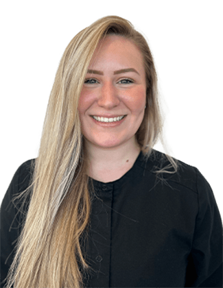 Dental assistant Nicole
